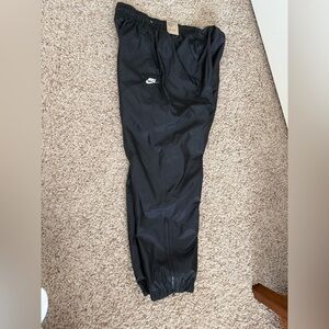 Men’s NWT Nike Windrunner Woven Lined Joggers